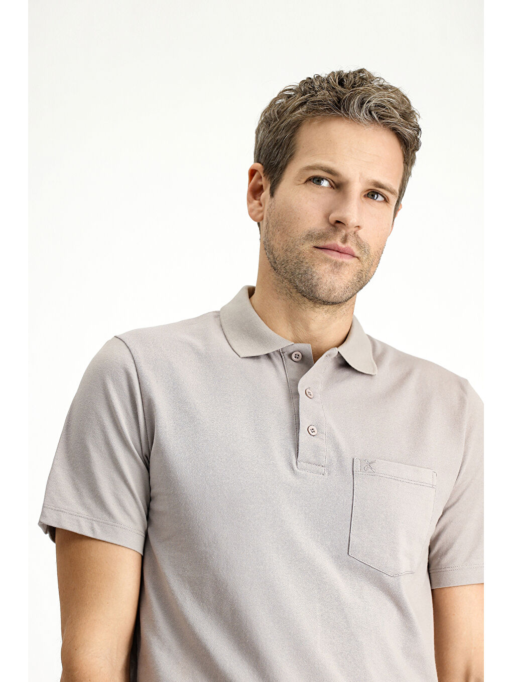 Bej Regular Fit Pamuklu Nakışlı Cepli Polo Yaka Büyük Beden Tişört-1