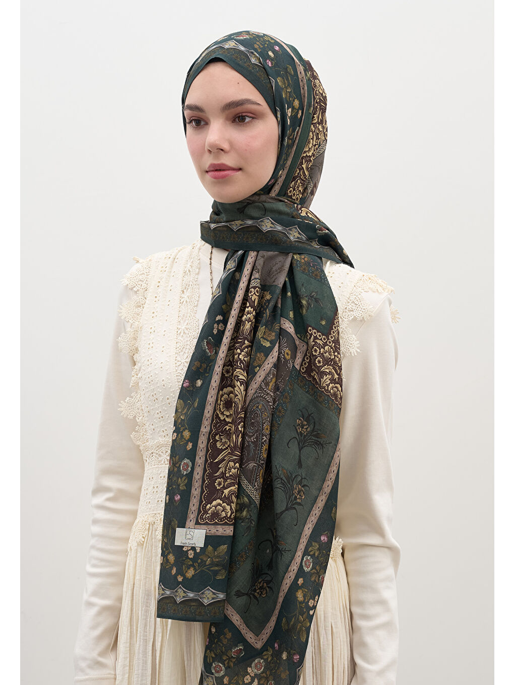 Wıld And Pure Desen Şal Koyu Yeşil