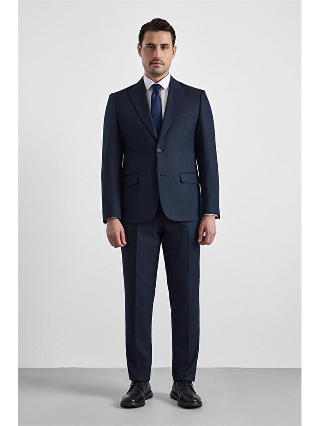 Lacivert Slim Sivri Yaka Kazayağı Armürlü Kapaklı Cep Standart 6 Drop Takım Elbise