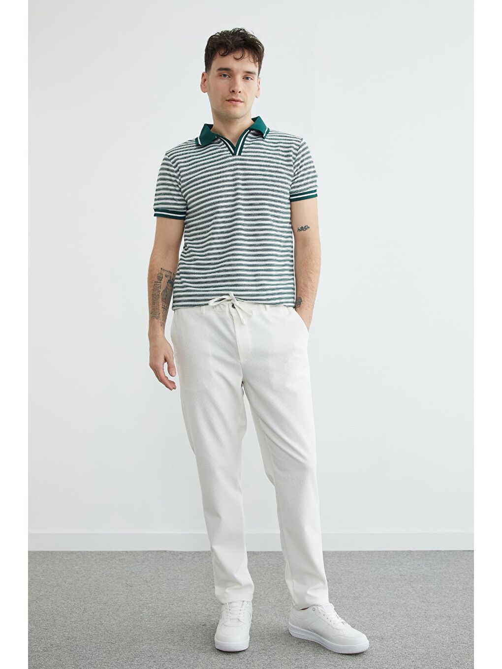 Beyaz Beli Bağlamalı Dokulu Pantolon-4