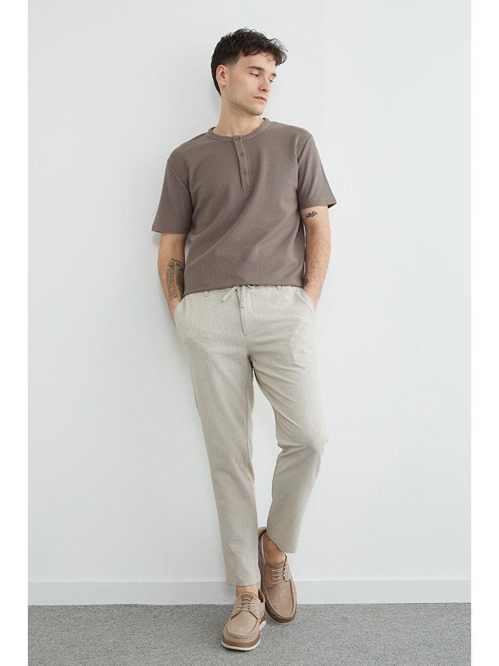 Bej Beli Bağlamalı Dokulu Pantolon-2