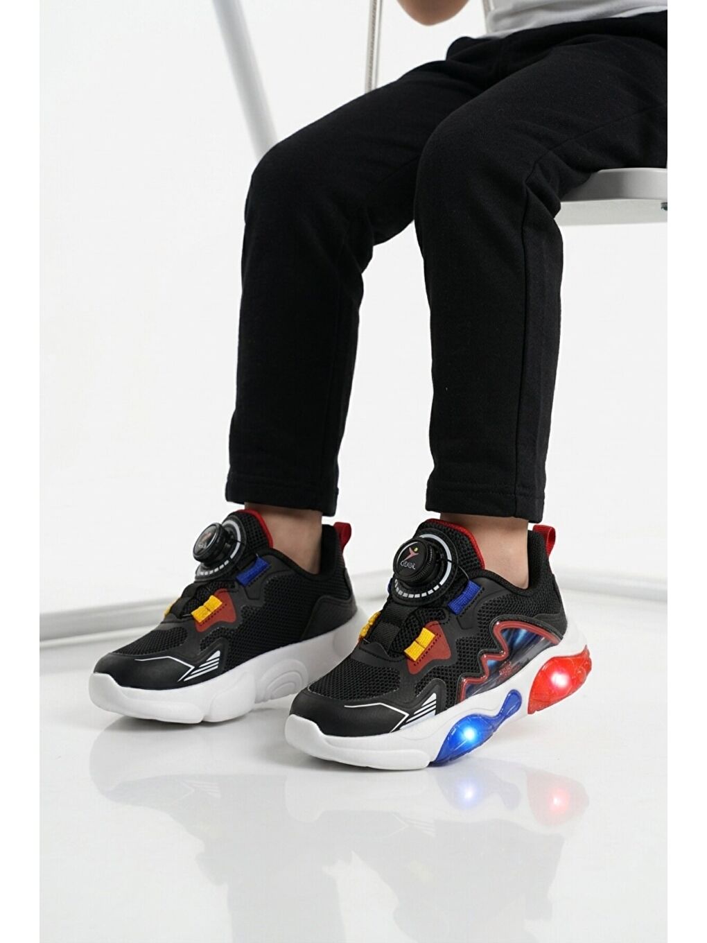 Siyah Misina Bağcıklı Işıklı Hafif Erkek Çocuk Spor Ayakkabı Remy P-1