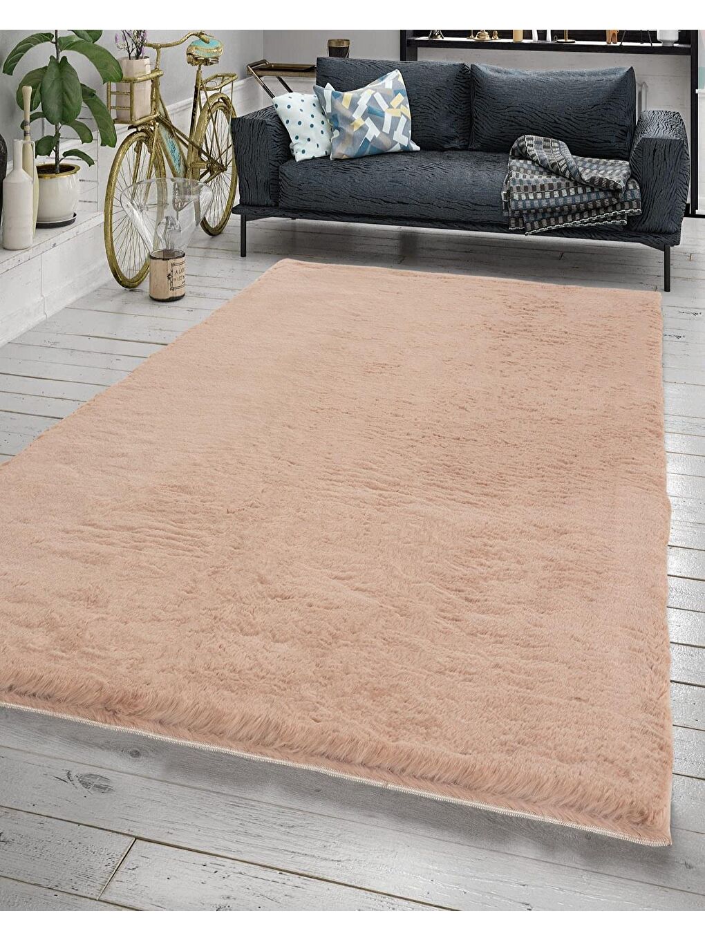 Pembe Fuzzy Kürk Halı 200x290 Pudra