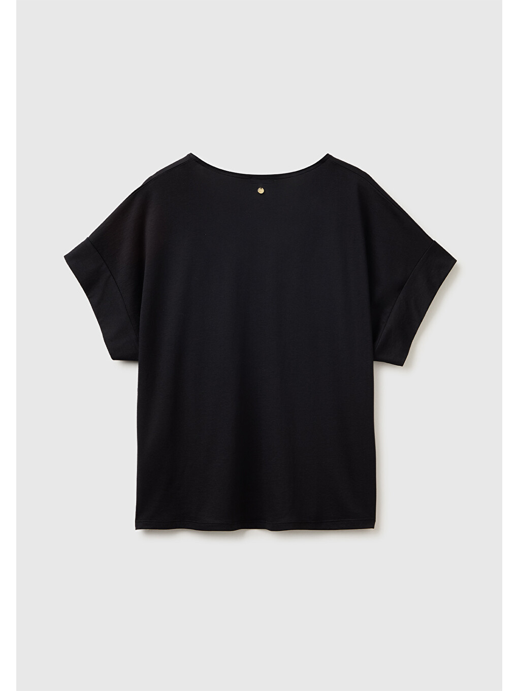 Kadın Siyah Pamuk ve Liyosel Karışımlı Arkası Logo Detaylı T-Shirt-1