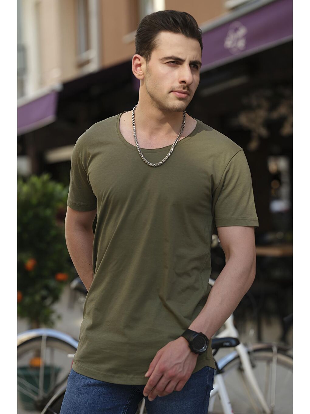 Haki Açık Yaka Slim Fit Tshirt-1