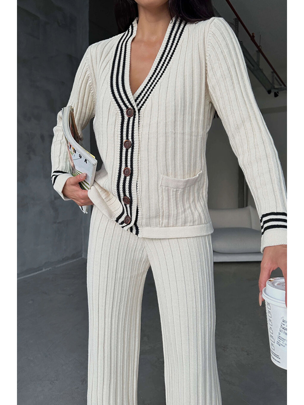 Kadın Ekru Çizgili Hırka Pantolon Triko Takım 0999-23193-2