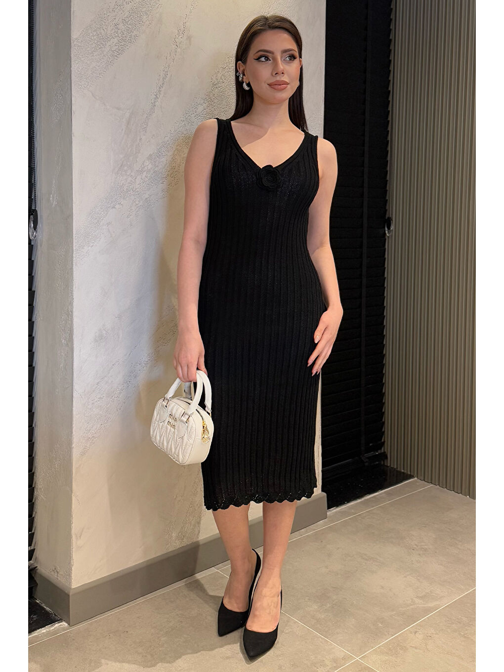 Siyah Gül Detaylı Kadın Örme Triko Elbise ( İçlikle Giyilmesi Önerilir)-1