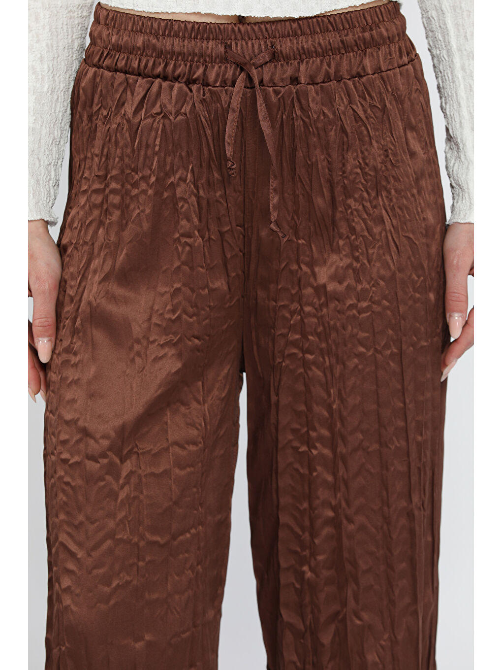 Kahverengi Kadın Bel Lastikli Yüksek Bel Saten Pileli Pantolon-3