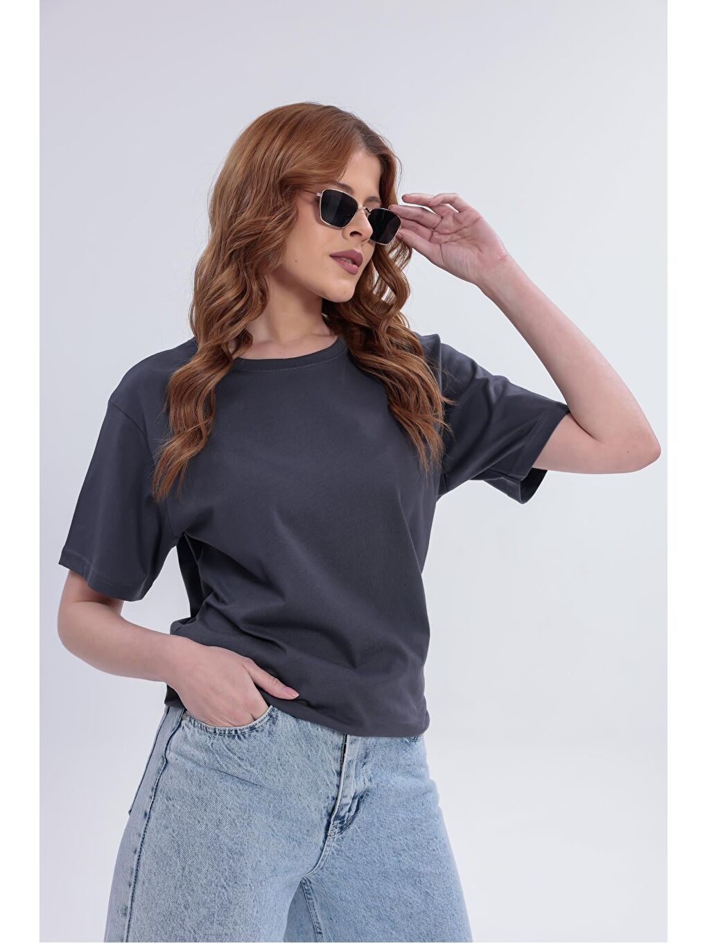Antrasit Kadın Basic Rahat Kalıp Elastanlı 30/1 Süprem Tişört-380-6