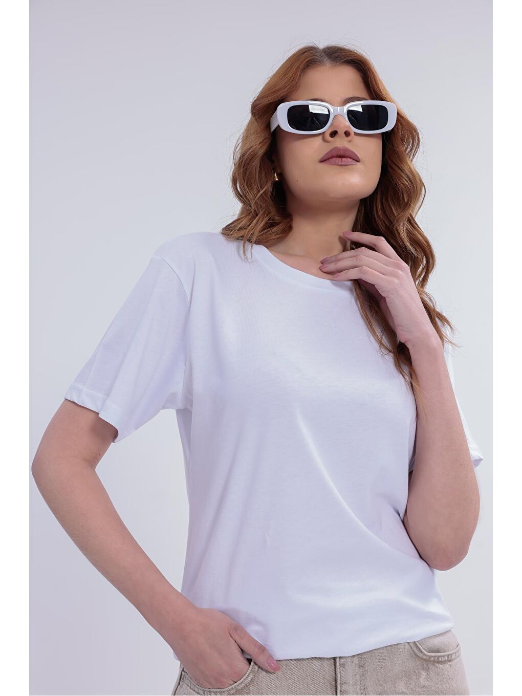 Beyaz Kadın Basic Rahat Kalıp Elastanlı 30/1 Süprem Tişört-380