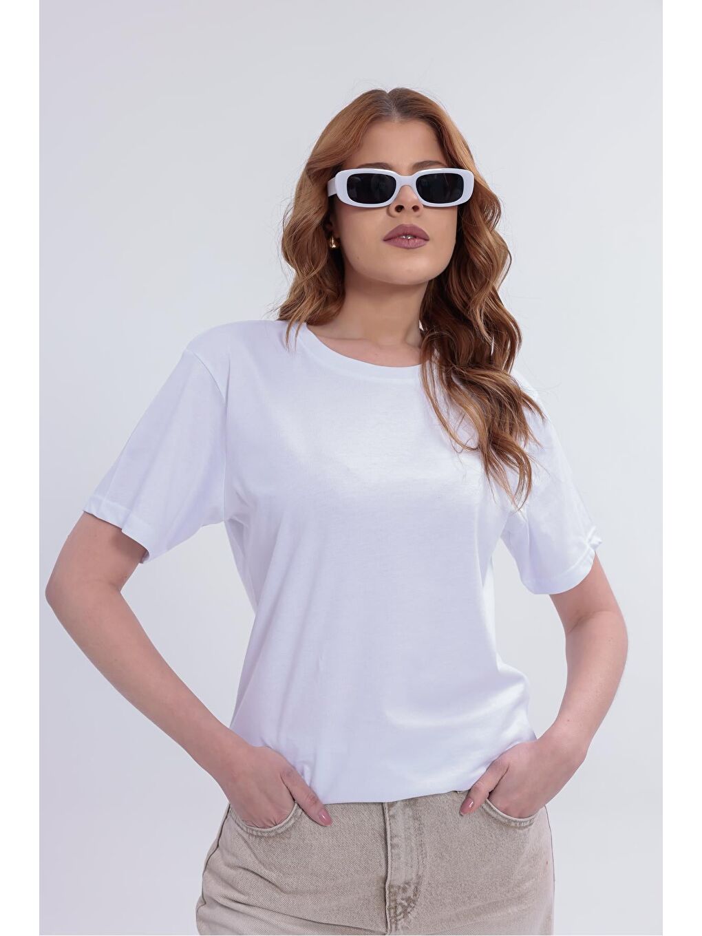 Beyaz Kadın Basic Rahat Kalıp Elastanlı 30/1 Süprem Tişört-380-1