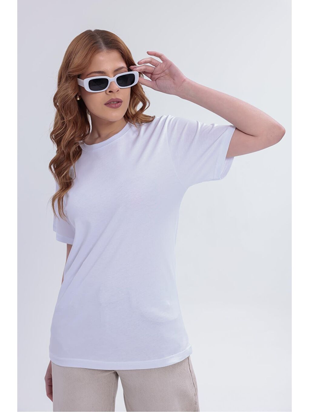 Beyaz Kadın Basic Rahat Kalıp Elastanlı 30/1 Süprem Tişört-380-4