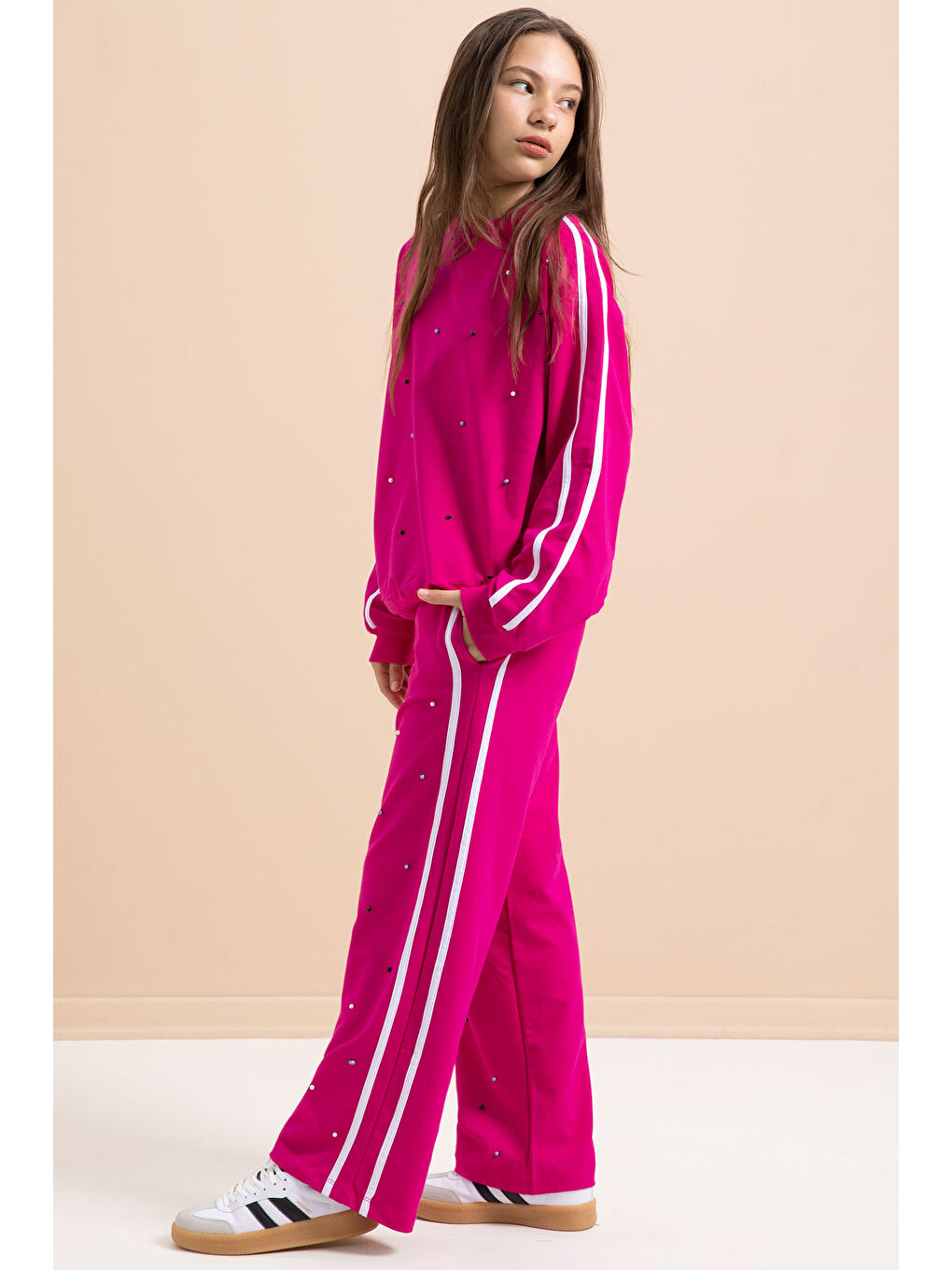 Fuşya İnci İşlemeli Bisiklet Yaka Kız Çocuk Şeritli Eşofman Takımı 21292-4