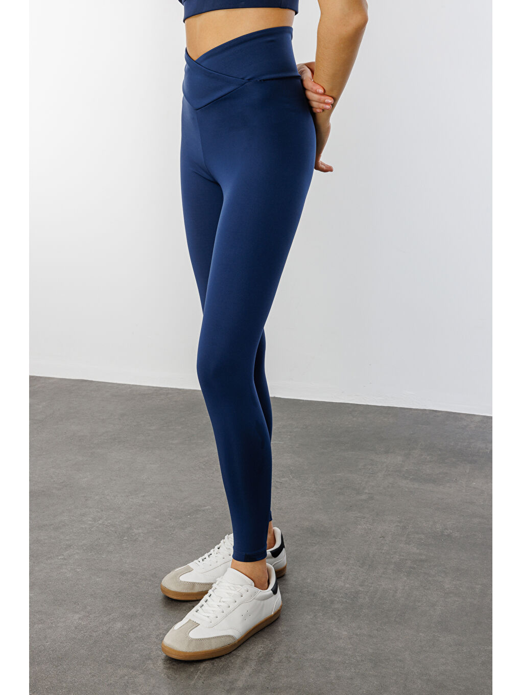 Lacivert Çapraz Bel Detaylı Cross Waist KadınTayt ÇAPRAZ-TAYT-4