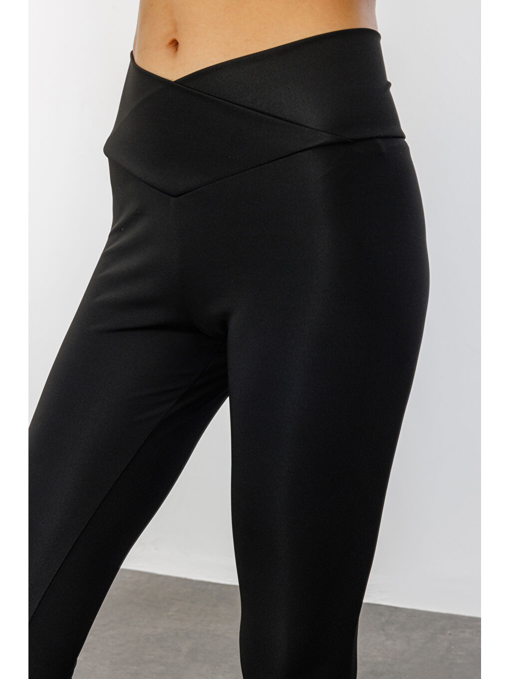 Siyah Çapraz Bel Detaylı Cross Waist KadınTayt ÇAPRAZ-TAYT-3