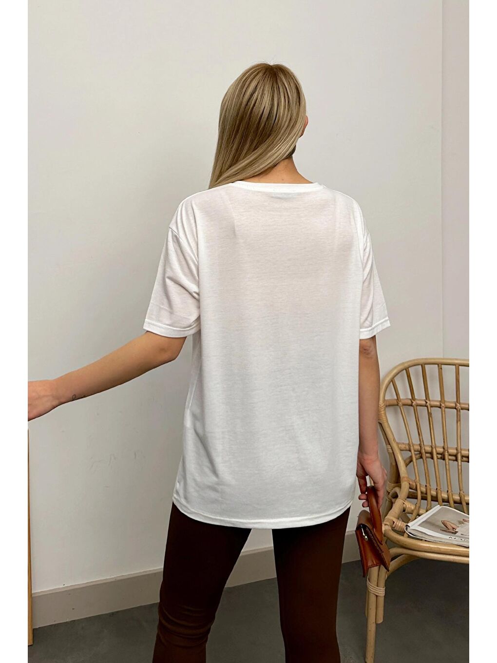 Beyaz Bisiklet Yaka Kroşeta Cepli T-Shirt-3