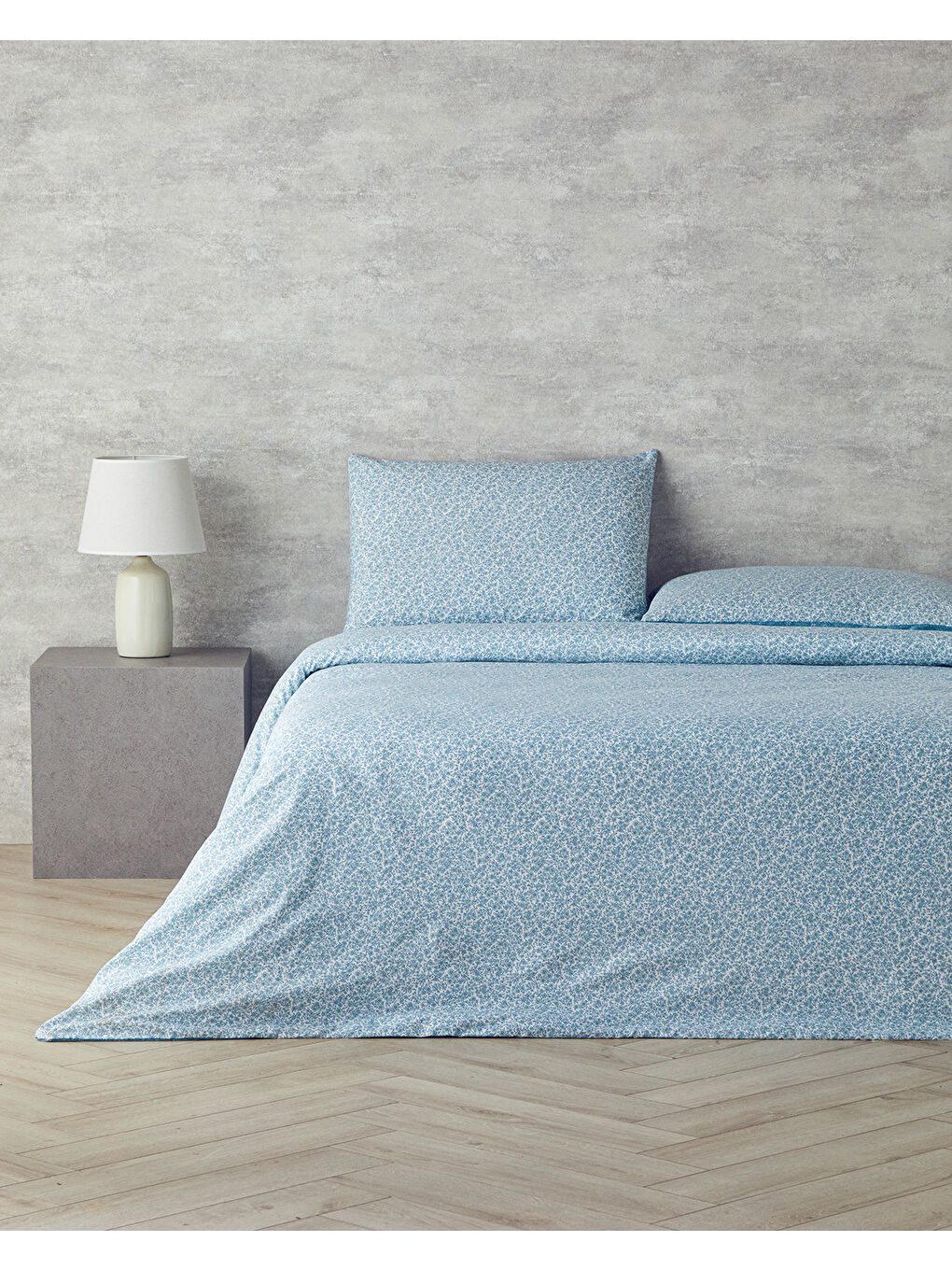 Blossom Garden Çift Taraflı Kolay Ütülenir Çift Kişilik Nevresim Takımı 200x220 cm Mavi