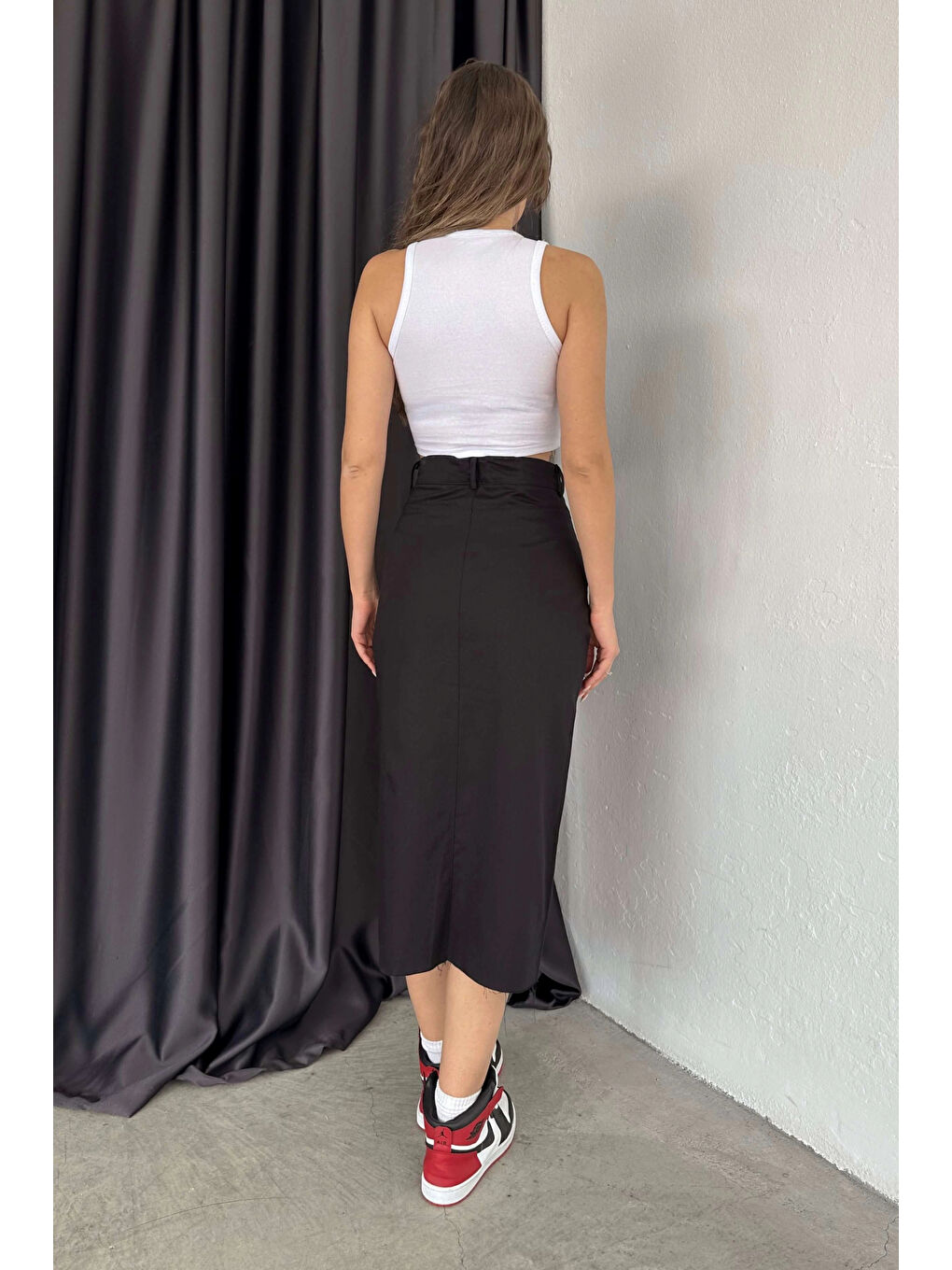 Kadın Siyah Derin Yırtmaçlı Etek 0999-23049-2