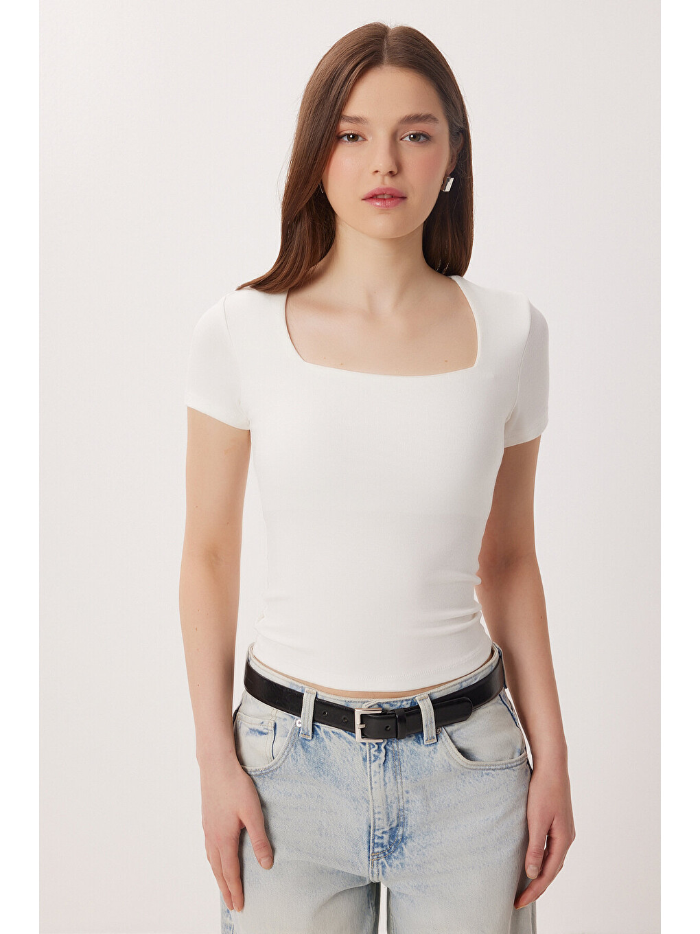 Beyaz Kare Yaka Basic Örme T-shirt Kemik Ldz0060