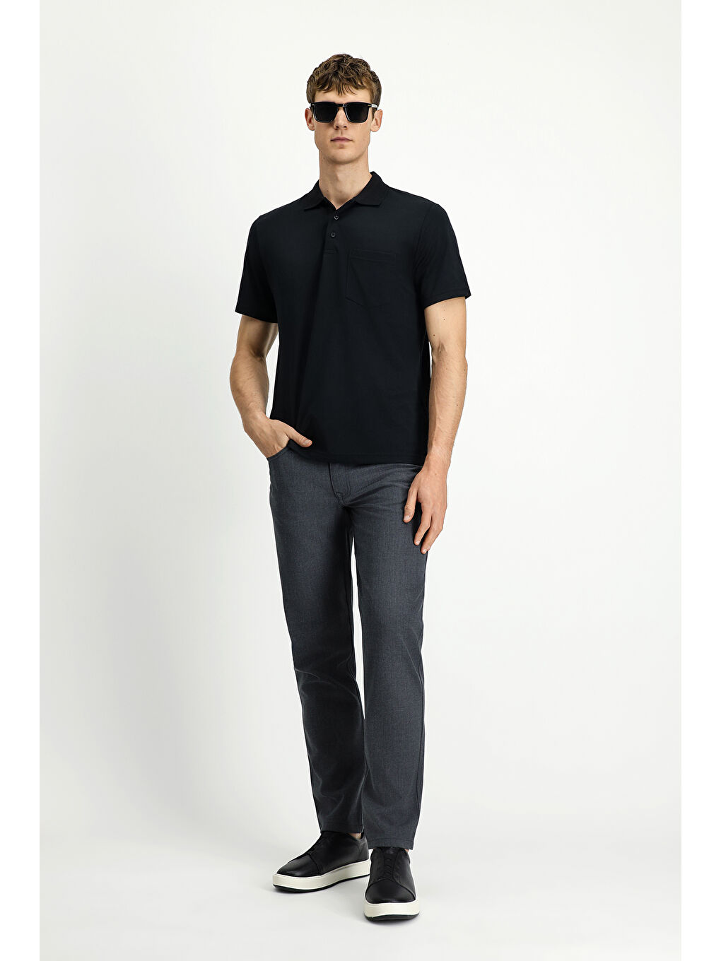 Siyah Regular Fit Pamuklu Nakışlı Cepli Polo Yaka Tişört-1