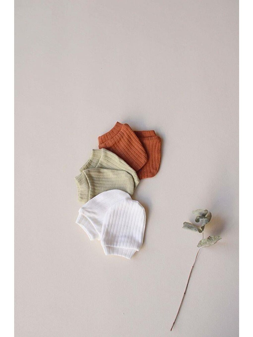 3Lü Beyaz-Yeşil-Çikolata Yenidoğan Eldiven Set-2