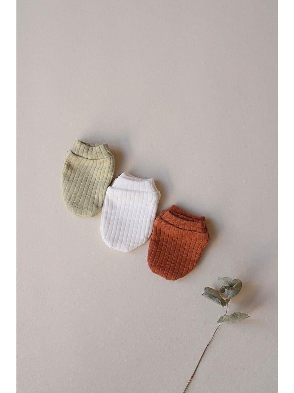 3Lü Beyaz-Yeşil-Çikolata Yenidoğan Eldiven Set-4