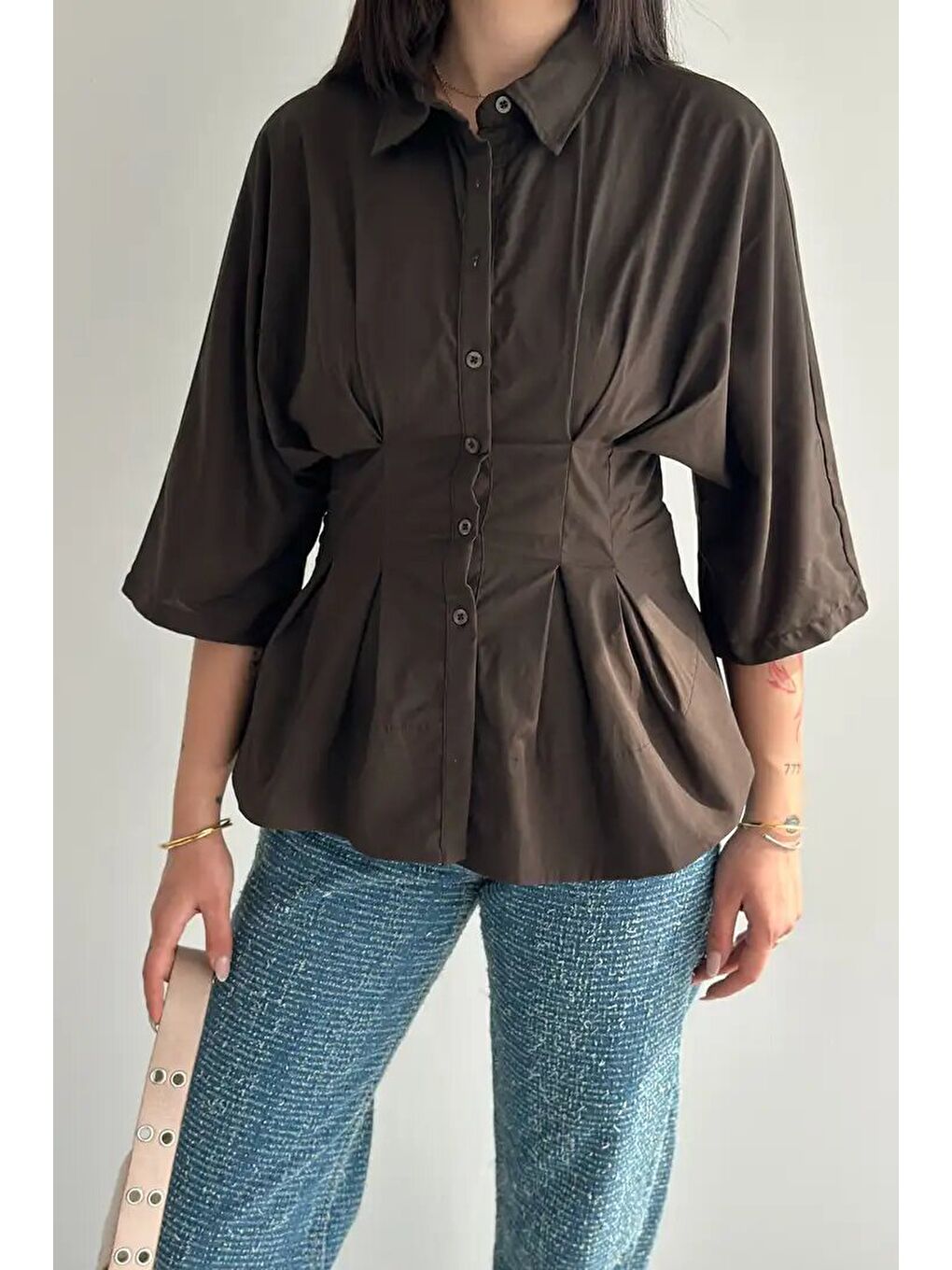 Kadın Bel Formlu Gömlek – Düğmeli Yarım Kol Gömlek Kahverengi-2