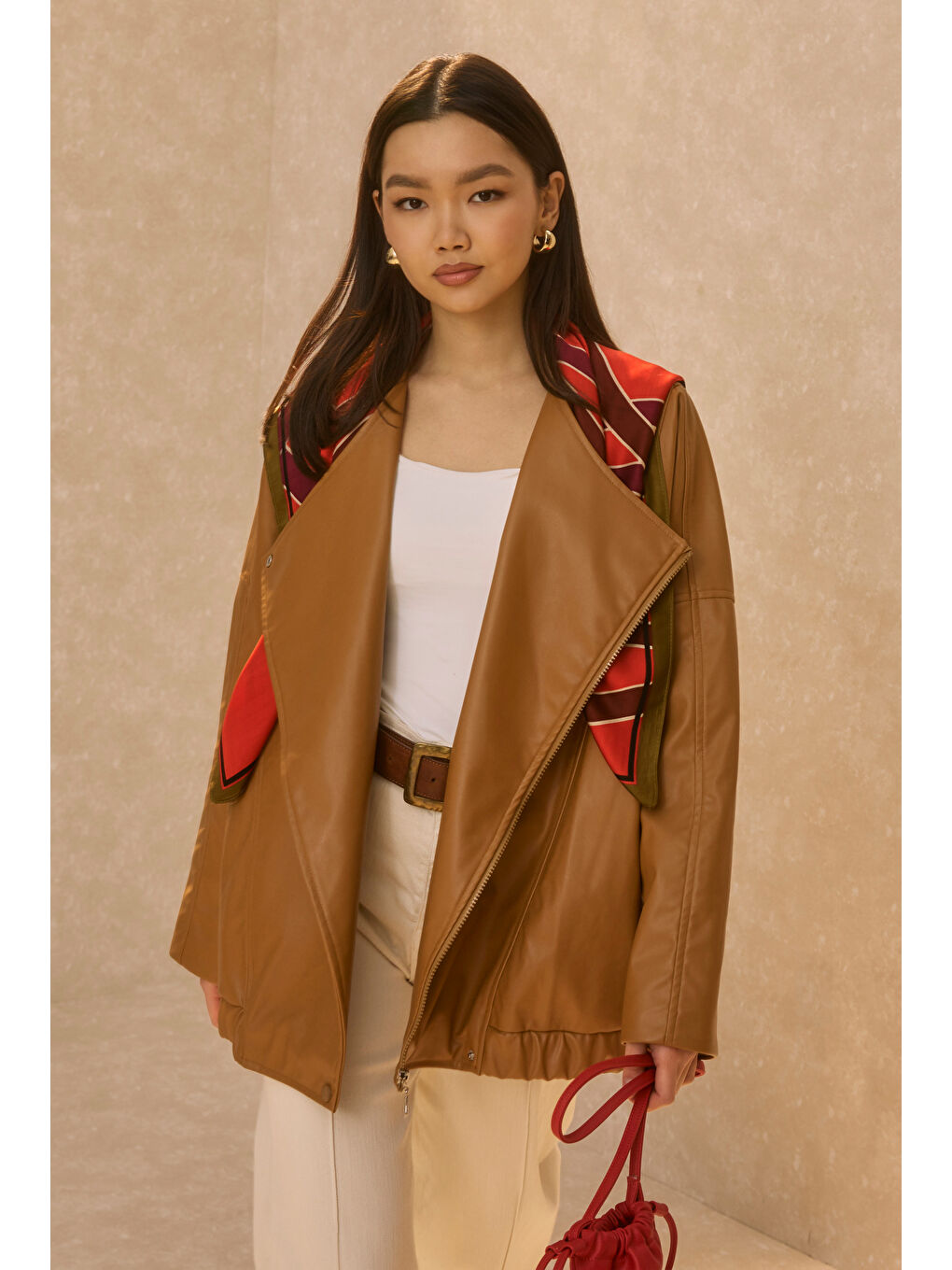 Kahverengi Asimetrik Kesim Deri Ceket Taba