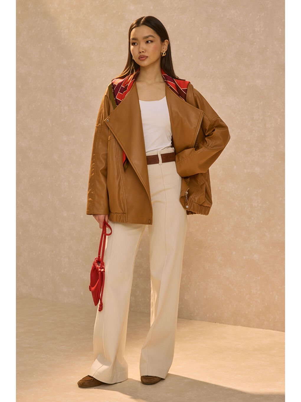 Kahverengi Asimetrik Kesim Deri Ceket Taba-3