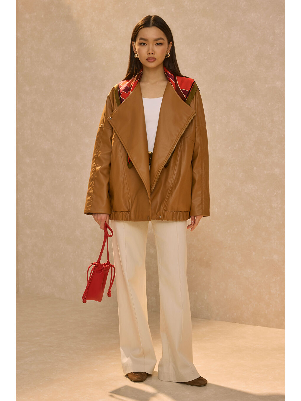 Kahverengi Asimetrik Kesim Deri Ceket Taba-4