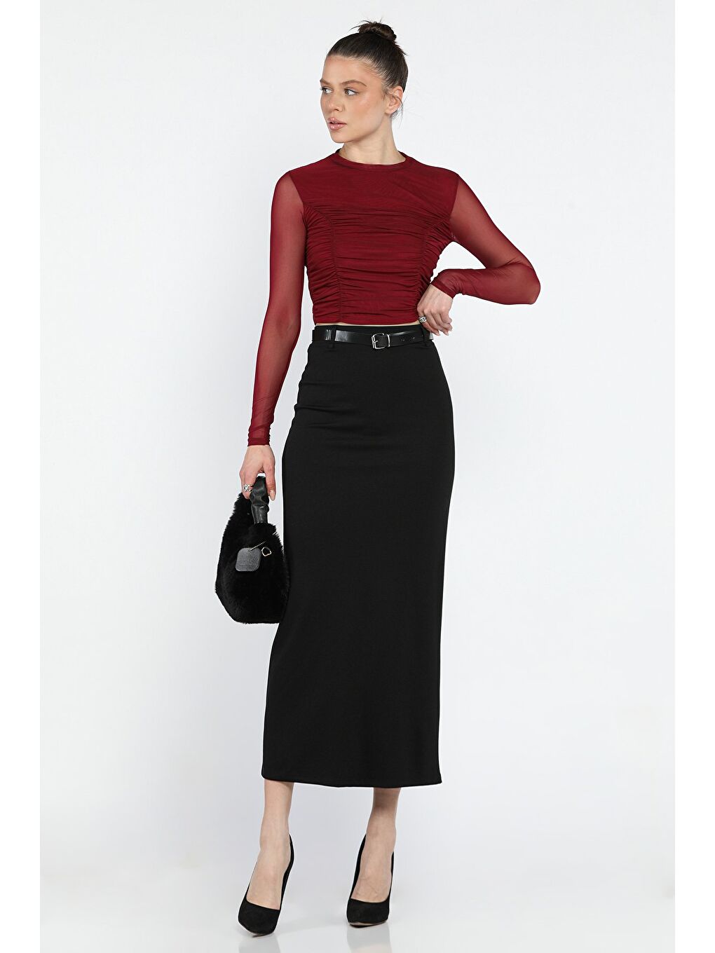 Siyah Kadın Bel Kemerli Elastanlı Yırtmaç Detaylı Kalem Etek