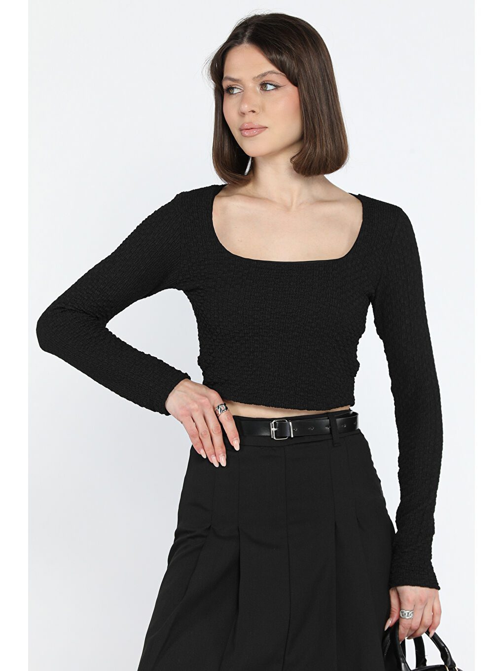 Siyah Kadın Kare Yaka Kendinden Desenli Bluz-1