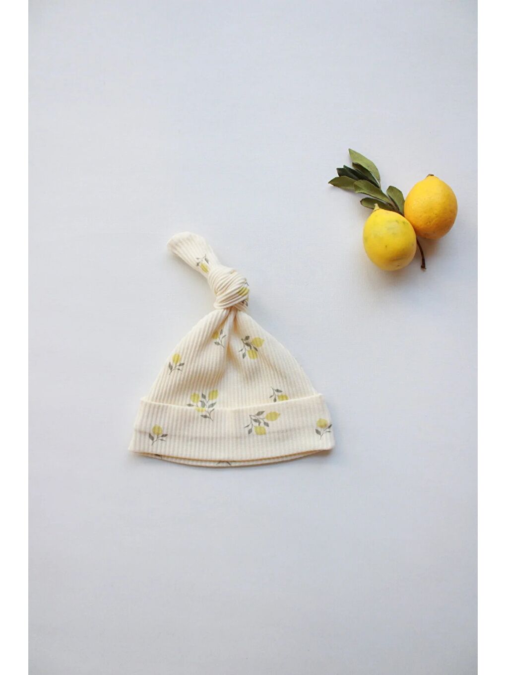 Ekru Limon Desenli Mona Şapka