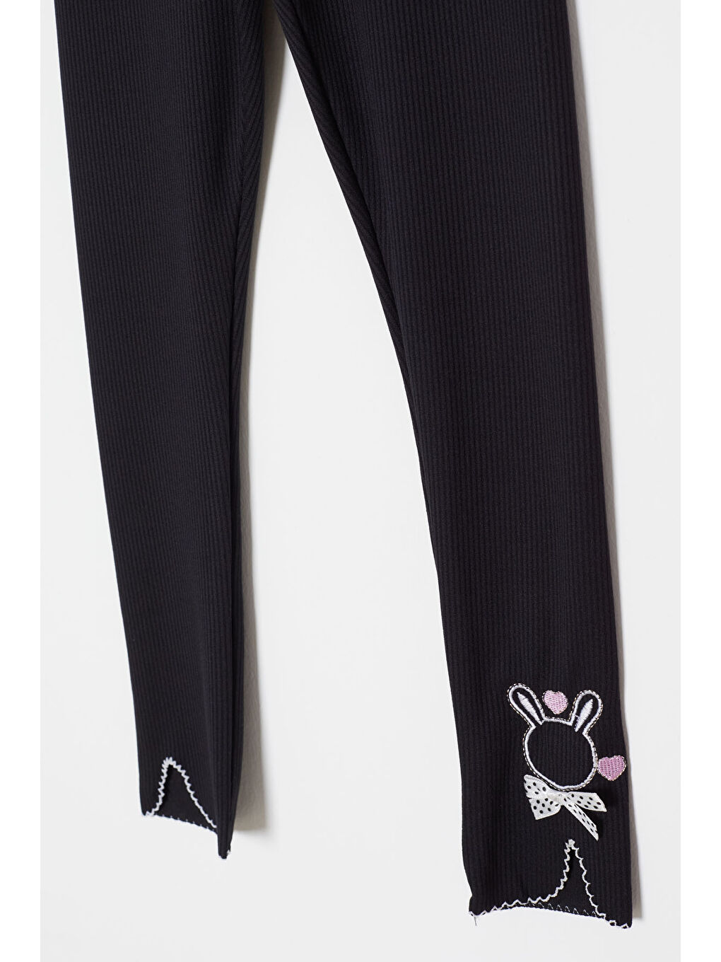 Siyah Fiyonklu Tavşan Nakışlı Fitilli Kız Çocuk Yırtmaçlı Tayt 18146-2