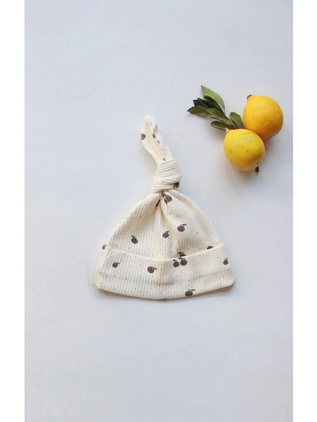 Kırmızı Elma Desenli Mona Şapka-1