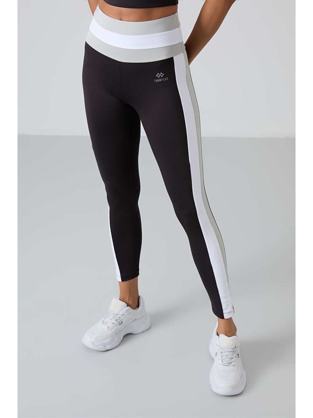 Bej Taş - Siyah Polyester Esnek Standart Fit Performans Kadın Tayt Takım - 95335-1