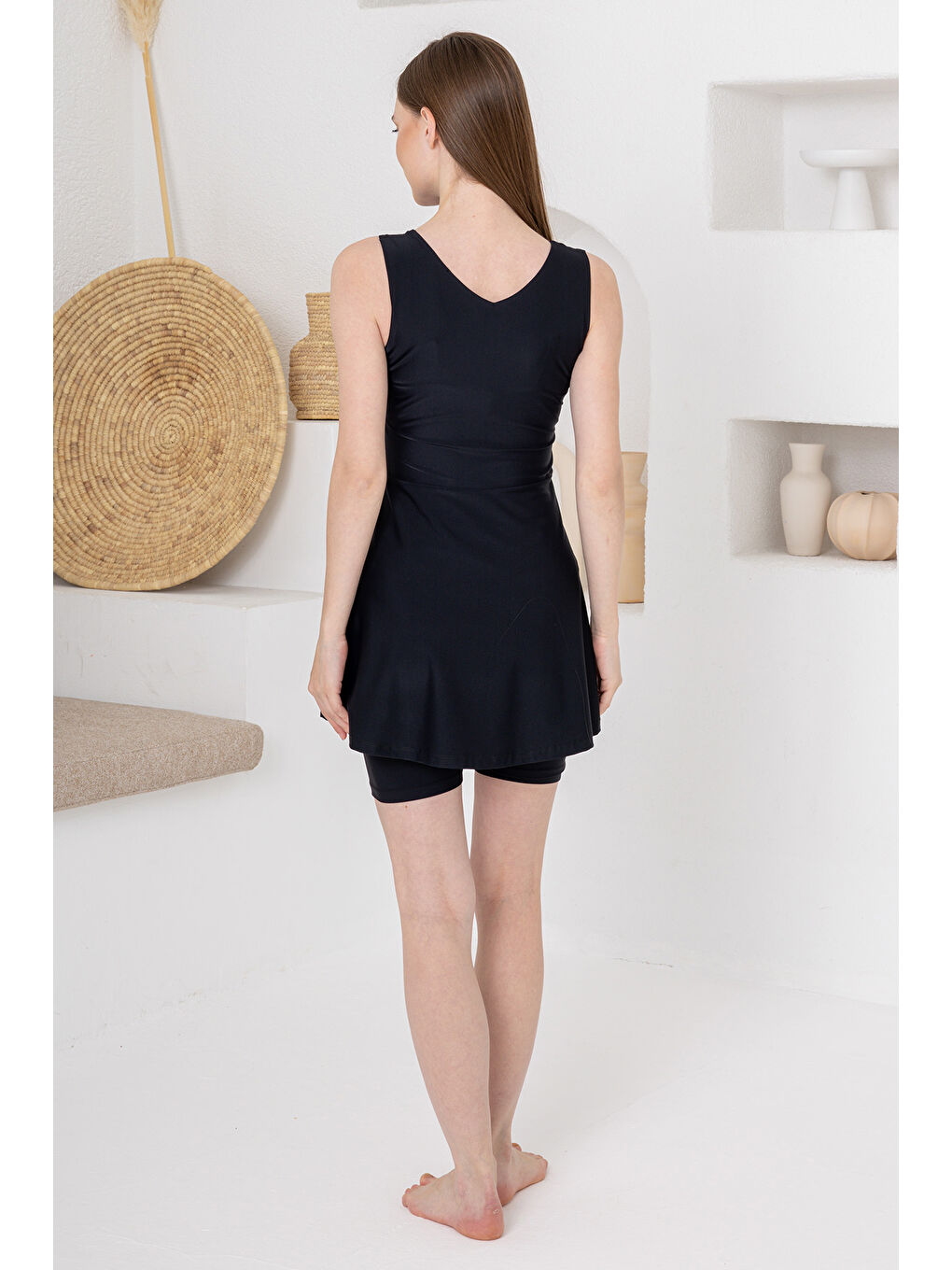 UV Korumalı Aksesuar Detay Elastanlı Sıfır Kol Yarı Kapalı Mayo 1625 Siyah02-3