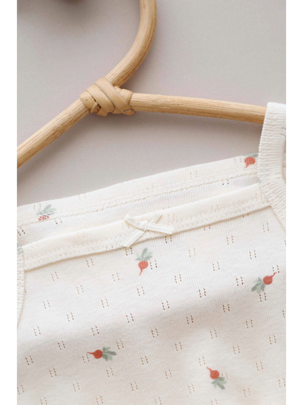 Kırmızı Turp Baskılı İp Askılı Bebek Body-1