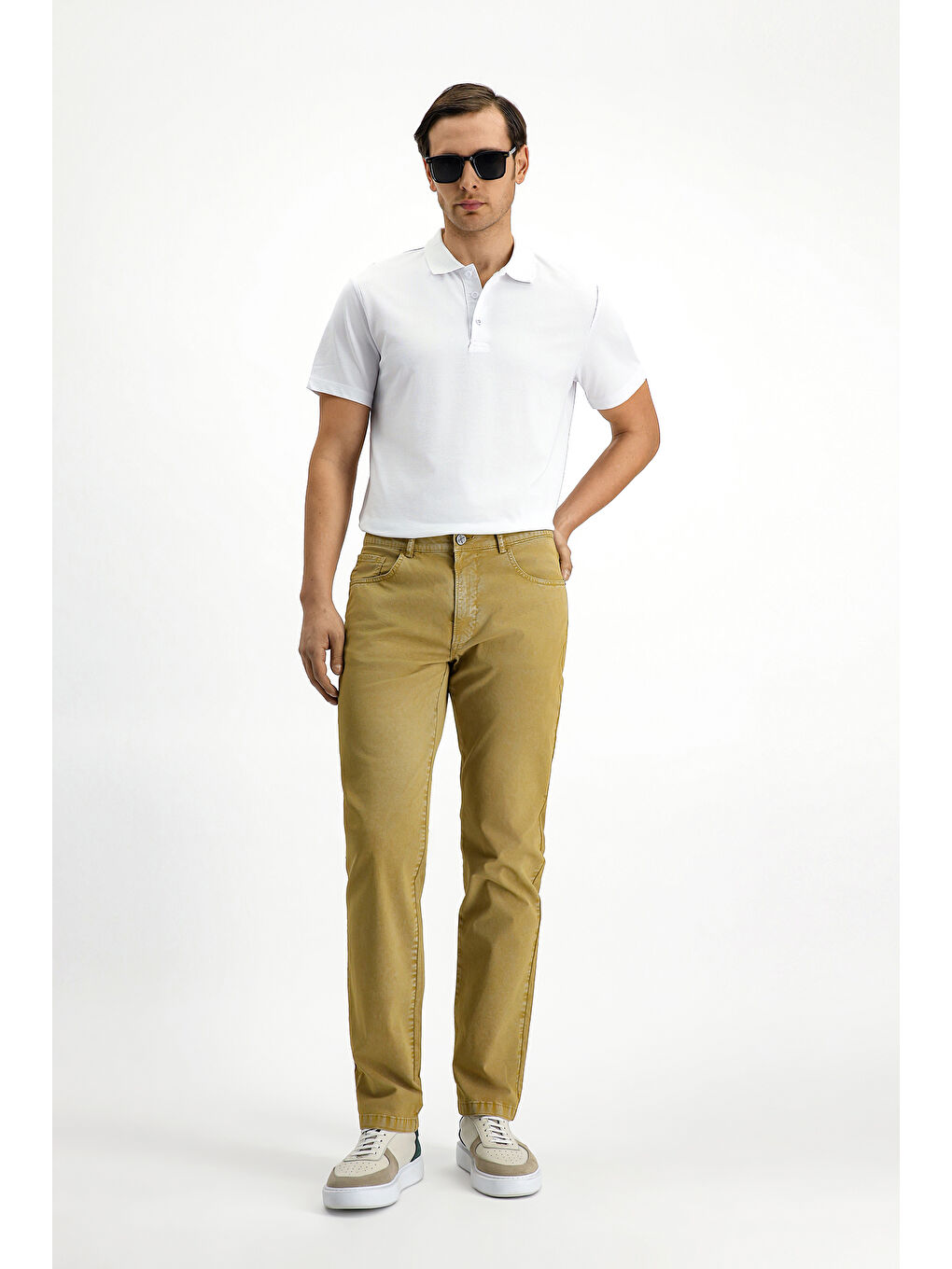 Beyaz Slim Fit Dar Kesim Pamuklu Polo Yaka Tişört-1