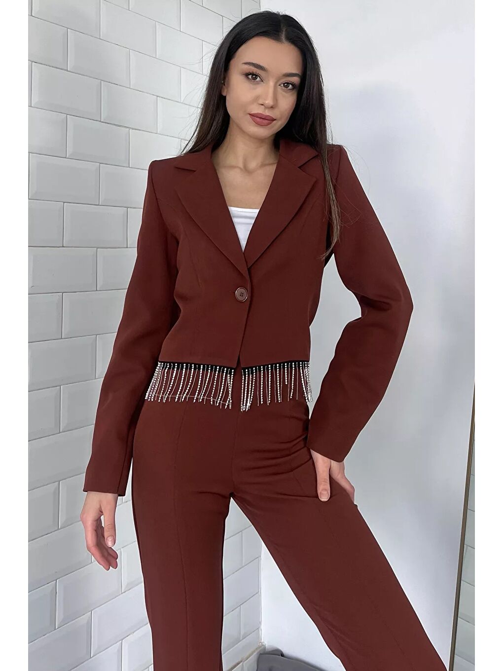 GÜLSELİ Kahverengi Kadın Sacak Taşlı Crop Blazer Ceket