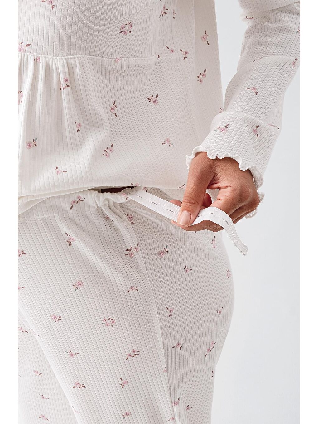 Ekru Uzun Kollu Desenli Düğmeli Esnek Pamuklu Hamile Pijama Takım 18218-5