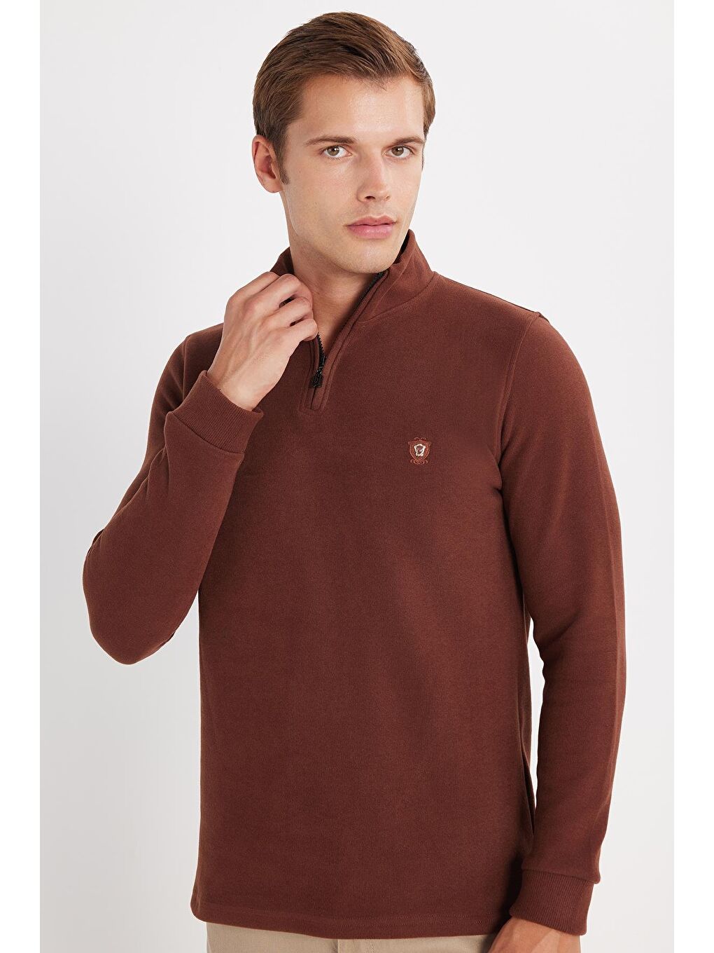 Erkek Slim Fit Dar Kesim Pamuklu Selanik Kumaş Yarım Fermuarlı Kahverengi Dik Yaka Sweatshirt