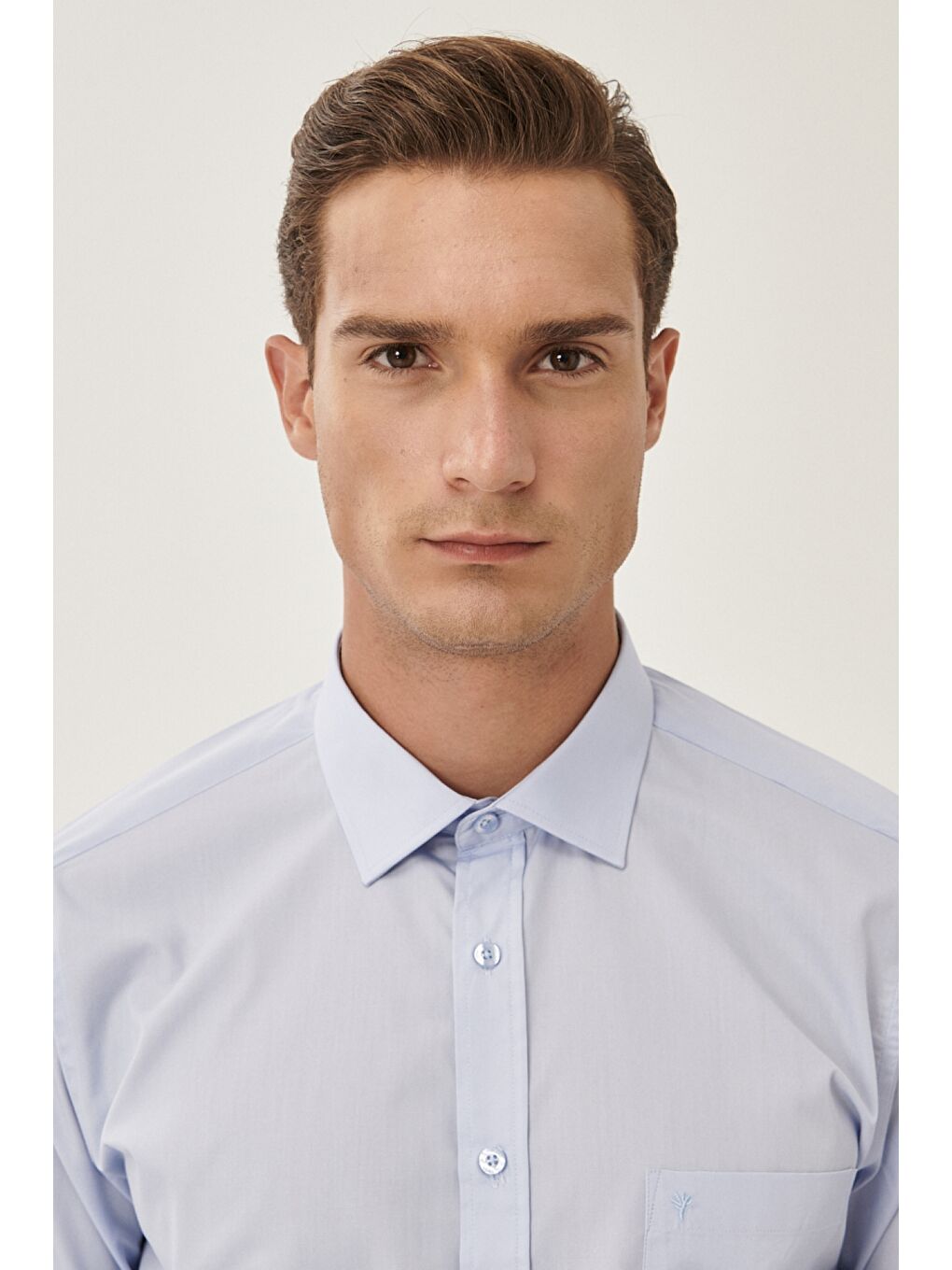 Erkek Açık Mavi Kolay Ütülenebilir Comfort Fit Geniş Kesim Klasik Yaka Gömlek-1