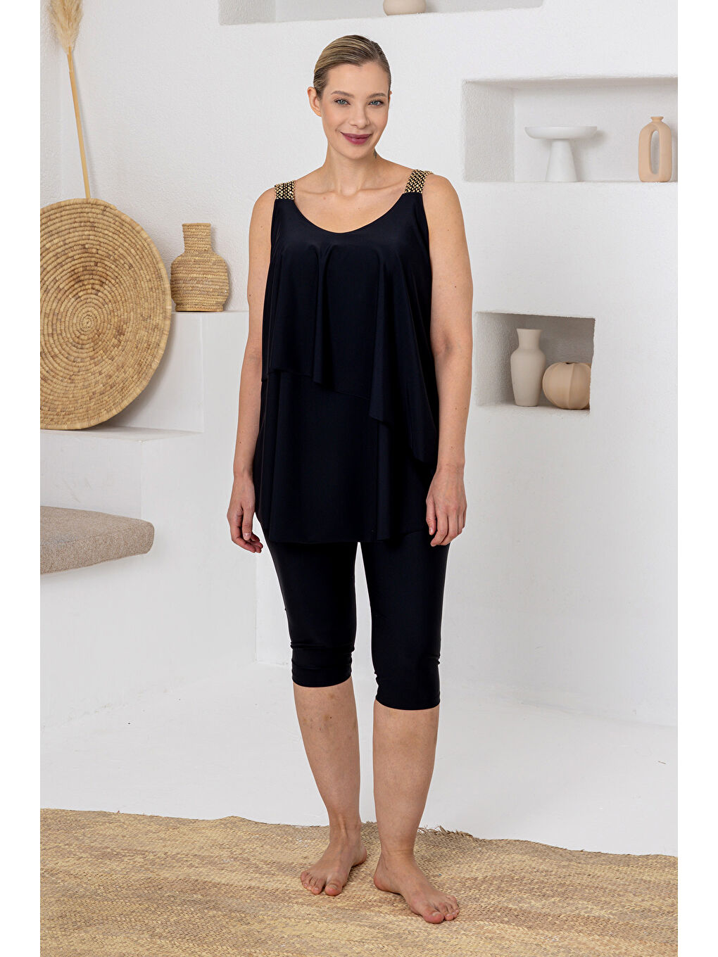 Büyük Beden UV Korumalı Elastanlı Sıfır Kol Yarı Kapalı Mayo 1813 Siyah06-1