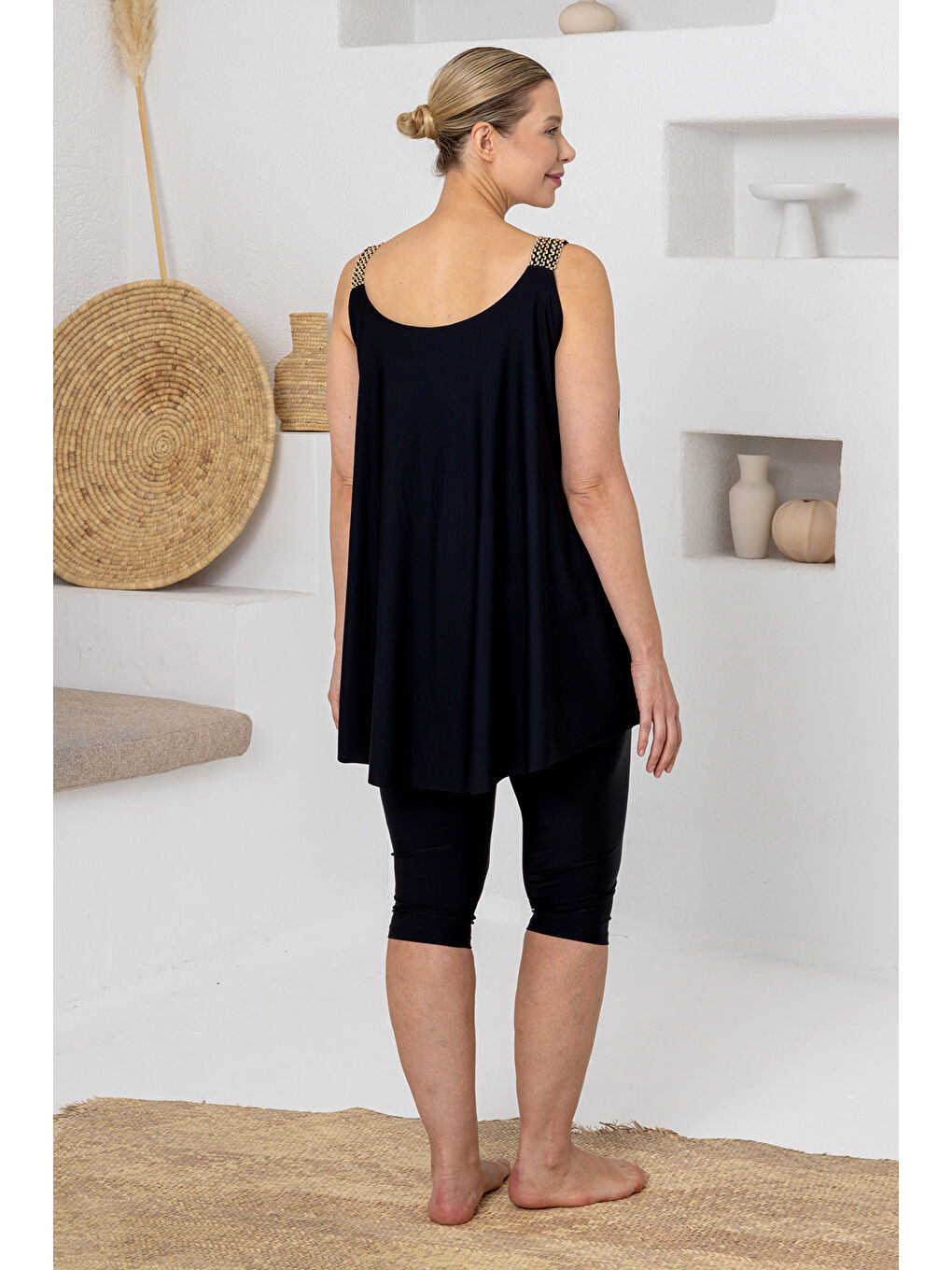 Büyük Beden UV Korumalı Elastanlı Sıfır Kol Yarı Kapalı Mayo 1813 Siyah06-3