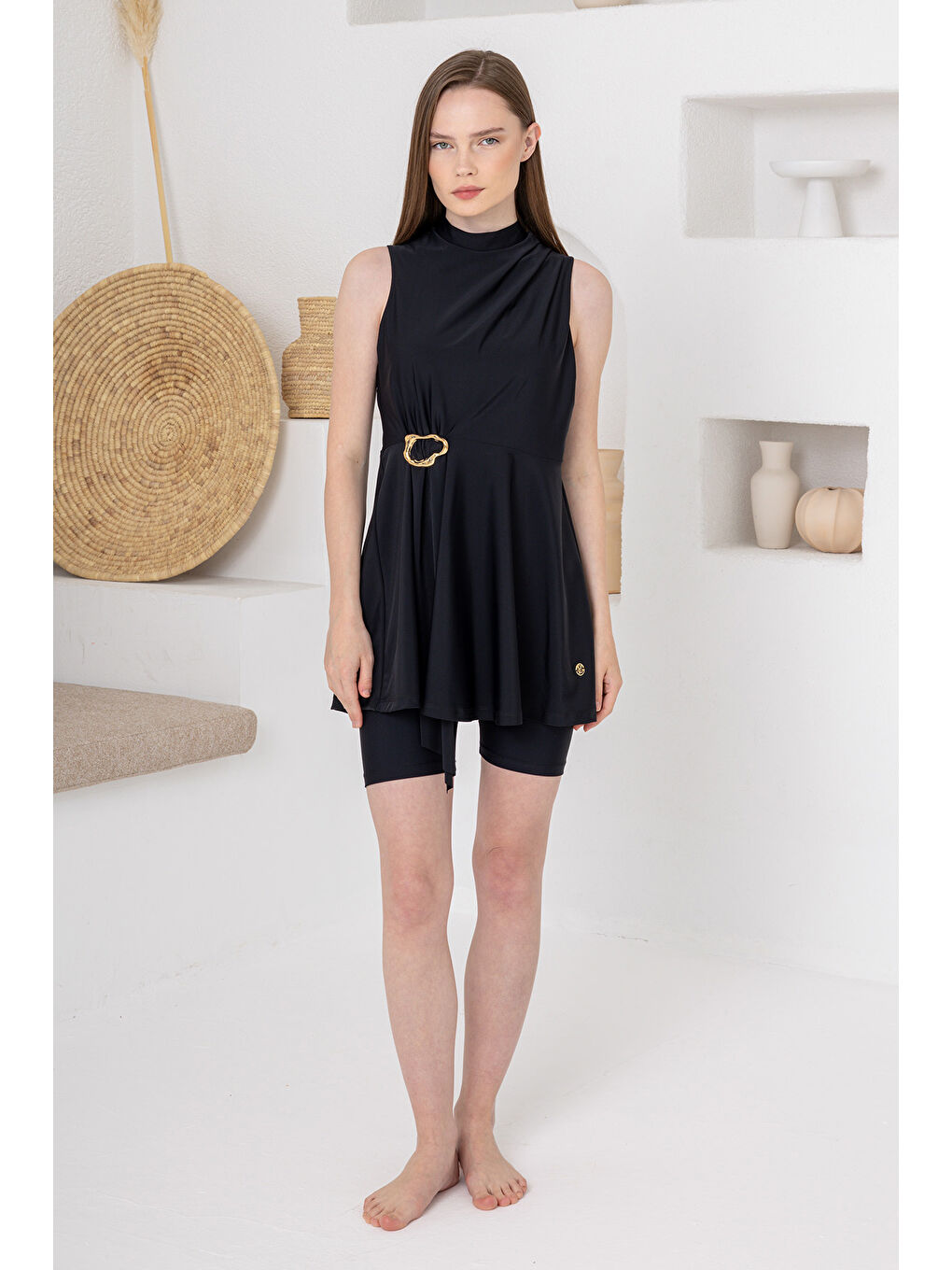 UV Korumalı Aksesuar Detay Elastanlı Sıfır Kol Şortlu Yarı Kapalı Mayo 1627 Siyah01-1