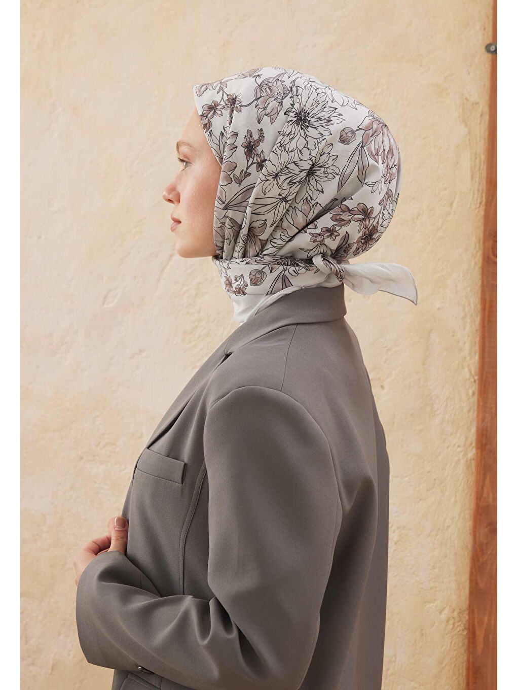 Kahverengi Aster Desen Pamuk İpek Eşarp Soft Kahve-3