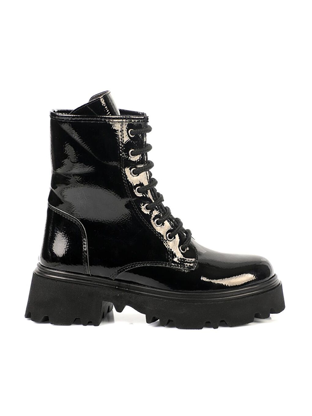 Siyah Yuvarlak Burunlu Bağcıklı Trak Tabanlı Kadın Bot-2