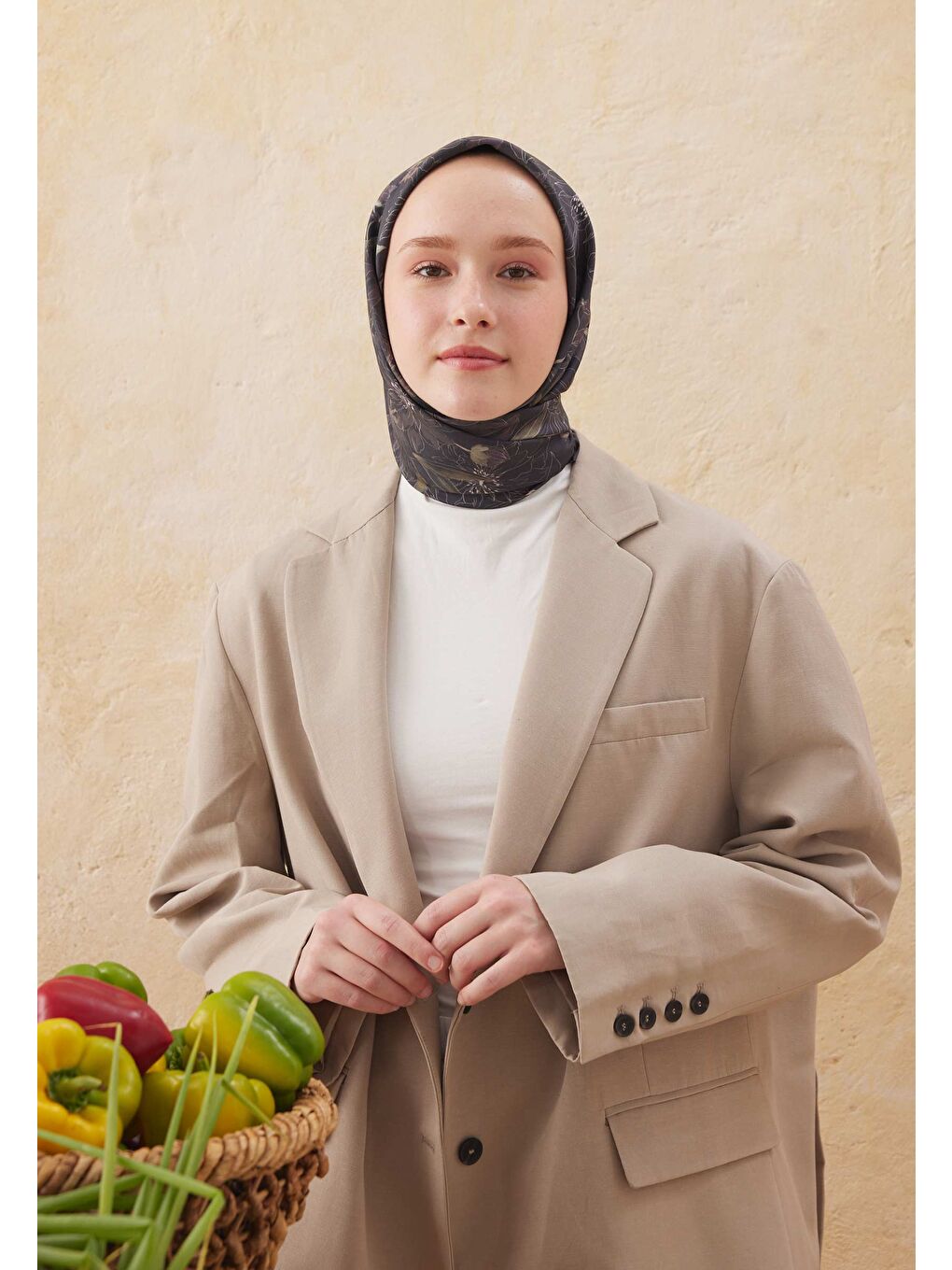 Aster Desen Pamuk İpek Eşarp Siyah-2