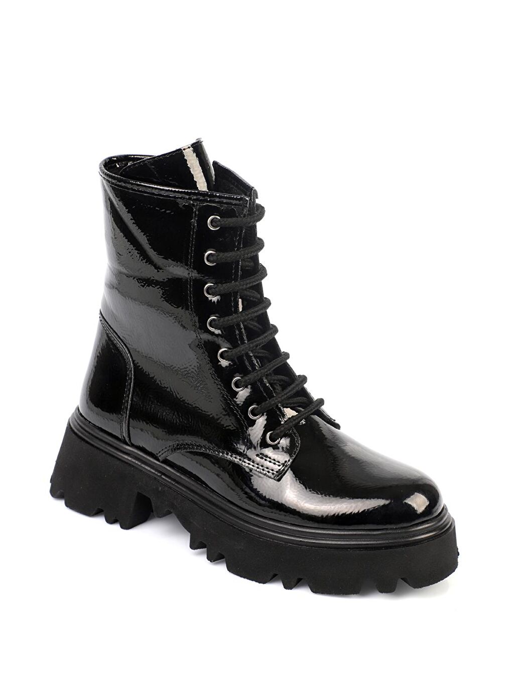 Siyah Yuvarlak Burunlu Bağcıklı Trak Tabanlı Kadın Bot-3